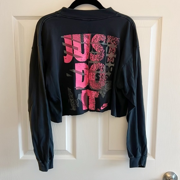 Nike Just Do It Crewneck Cropped T-Shirt - Picture 2 of 3